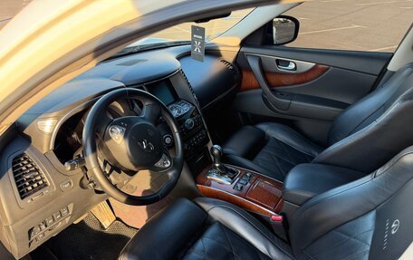 Infiniti FX II, 2011 год, 1 550 000 рублей, 9 фотография