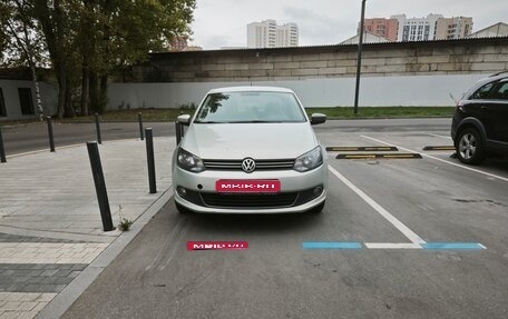 Volkswagen Polo VI (EU Market), 2011 год, 650 000 рублей, 1 фотография