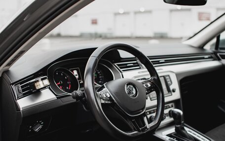 Volkswagen Passat B8 рестайлинг, 2016 год, 1 650 000 рублей, 11 фотография