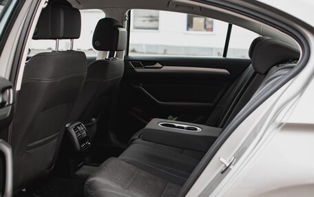Volkswagen Passat B8 рестайлинг, 2016 год, 1 650 000 рублей, 19 фотография