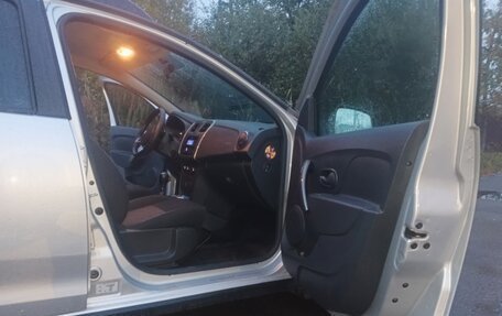Renault Sandero II рестайлинг, 2019 год, 980 000 рублей, 12 фотография