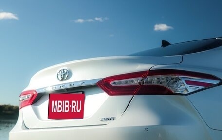 Toyota Camry, 2022 год, 3 650 000 рублей, 5 фотография