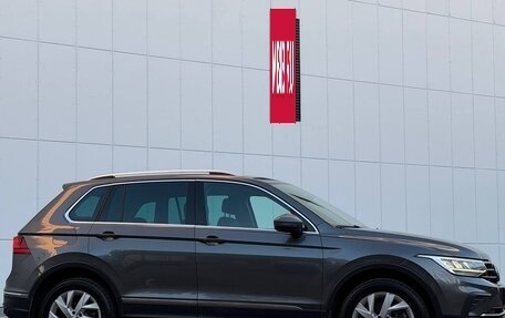 Volkswagen Tiguan II, 2021 год, 2 900 000 рублей, 8 фотография