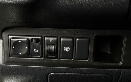 Nissan Note II рестайлинг, 2011 год, 700 000 рублей, 7 фотография