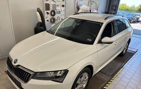 Skoda Superb III рестайлинг, 2023 год, 2 262 000 рублей, 1 фотография