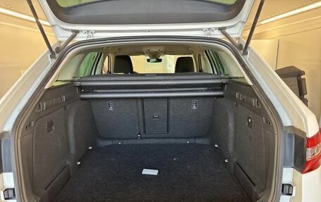 Skoda Superb III рестайлинг, 2023 год, 2 262 000 рублей, 10 фотография
