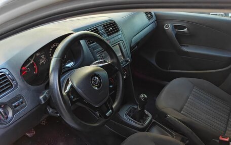 Volkswagen Polo VI (EU Market), 2015 год, 550 000 рублей, 9 фотография