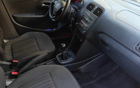 Volkswagen Polo VI (EU Market), 2015 год, 550 000 рублей, 10 фотография