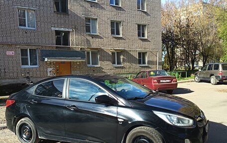 Hyundai Solaris II рестайлинг, 2013 год, 700 000 рублей, 7 фотография