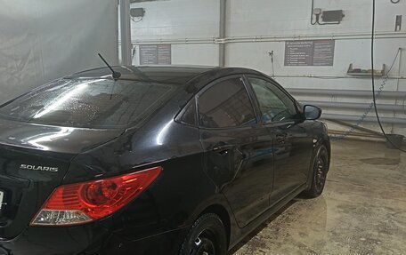 Hyundai Solaris II рестайлинг, 2013 год, 700 000 рублей, 9 фотография