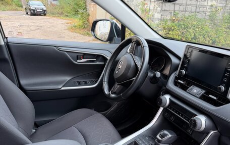 Toyota RAV4, 2021 год, 3 510 000 рублей, 8 фотография