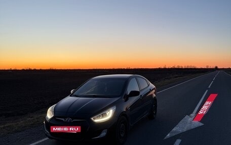Hyundai Solaris II рестайлинг, 2013 год, 700 000 рублей, 14 фотография