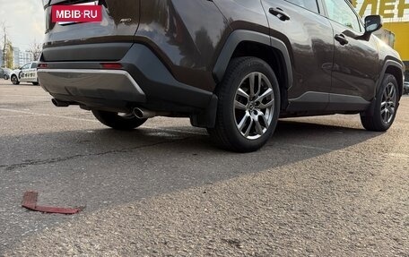 Toyota RAV4, 2021 год, 3 510 000 рублей, 6 фотография