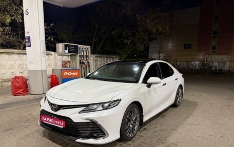 Toyota Camry, 2022 год, 2 900 000 рублей, 3 фотография