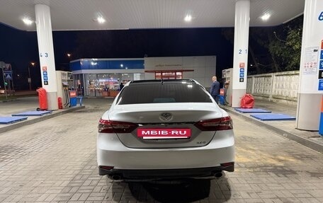 Toyota Camry, 2022 год, 2 900 000 рублей, 6 фотография