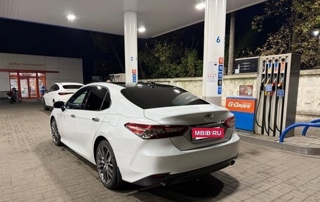 Toyota Camry, 2022 год, 2 900 000 рублей, 5 фотография