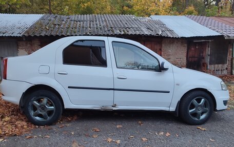 Renault Logan I, 2014 год, 270 000 рублей, 3 фотография