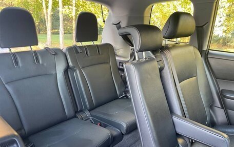 Toyota Highlander III, 2011 год, 2 500 000 рублей, 10 фотография