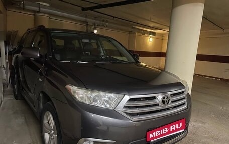 Toyota Highlander III, 2011 год, 2 500 000 рублей, 22 фотография