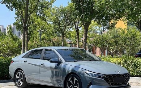 Hyundai Elantra, 2022 год, 1 670 000 рублей, 2 фотография