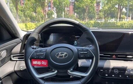Hyundai Elantra, 2022 год, 1 670 000 рублей, 12 фотография