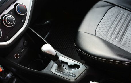 KIA Picanto II, 2012 год, 649 888 рублей, 6 фотография