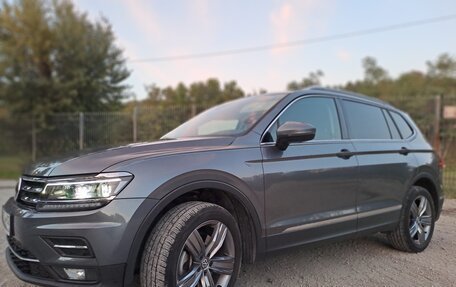 Volkswagen Tiguan II, 2020 год, 2 970 000 рублей, 4 фотография
