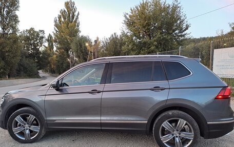 Volkswagen Tiguan II, 2020 год, 2 970 000 рублей, 9 фотография