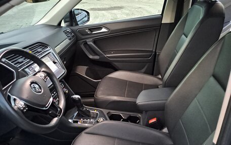 Volkswagen Tiguan II, 2020 год, 2 970 000 рублей, 19 фотография
