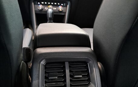 Volkswagen Tiguan II, 2020 год, 2 970 000 рублей, 23 фотография