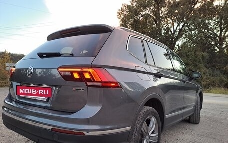 Volkswagen Tiguan II, 2020 год, 2 970 000 рублей, 7 фотография