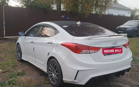 Hyundai Avante, 2011 год, 1 100 000 рублей, 2 фотография