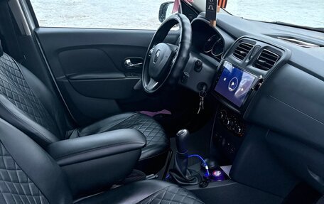 Renault Logan II, 2016 год, 870 000 рублей, 12 фотография