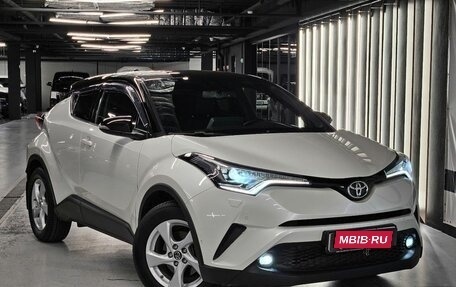 Toyota C-HR I рестайлинг, 2018 год, 1 950 000 рублей, 1 фотография
