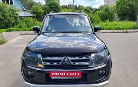 Mitsubishi Pajero IV, 2013 год, 2 420 000 рублей, 4 фотография