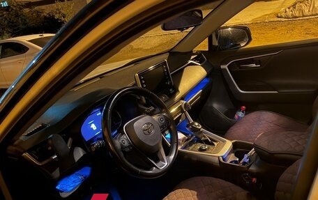 Toyota RAV4, 2020 год, 3 350 000 рублей, 3 фотография
