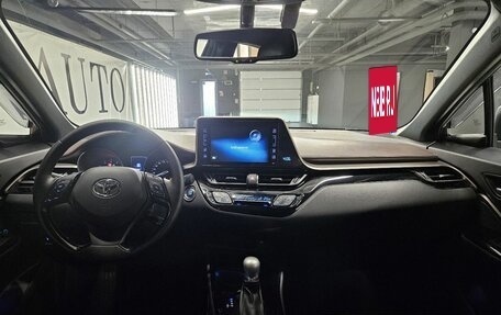 Toyota C-HR I рестайлинг, 2018 год, 1 950 000 рублей, 12 фотография