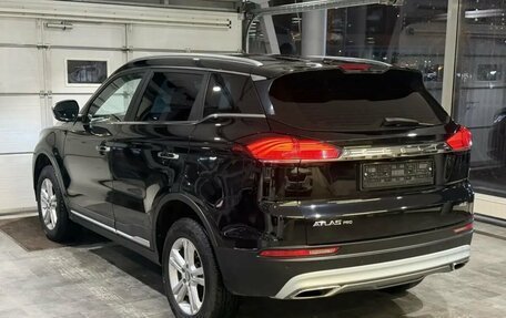 Geely Atlas, 2022 год, 1 599 000 рублей, 5 фотография