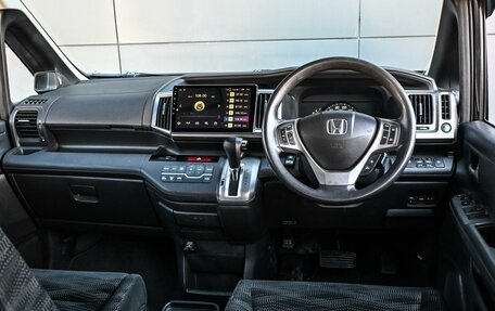 Honda Stepwgn IV, 2013 год, 1 414 000 рублей, 6 фотография