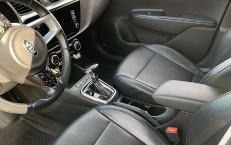 KIA Rio IV, 2021 год, 1 720 000 рублей, 5 фотография