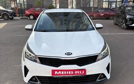 KIA Rio IV, 2021 год, 1 720 000 рублей, 15 фотография