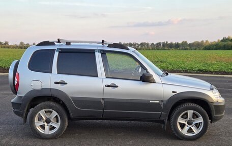 Chevrolet Niva I рестайлинг, 2012 год, 530 000 рублей, 8 фотография