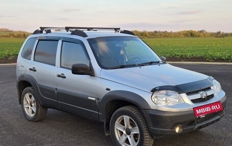 Chevrolet Niva I рестайлинг, 2012 год, 530 000 рублей, 4 фотография