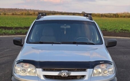Chevrolet Niva I рестайлинг, 2012 год, 530 000 рублей, 3 фотография