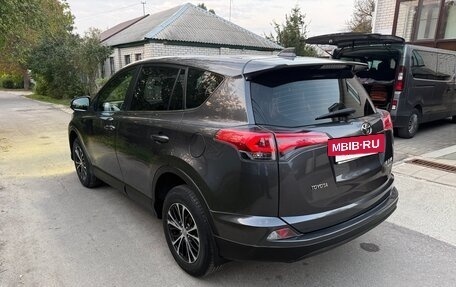 Toyota RAV4, 2015 год, 2 200 000 рублей, 14 фотография