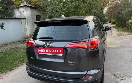 Toyota RAV4, 2015 год, 2 200 000 рублей, 16 фотография
