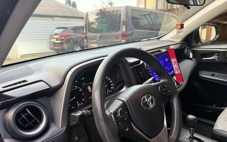 Toyota RAV4, 2015 год, 2 200 000 рублей, 23 фотография