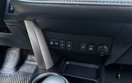 Toyota RAV4, 2015 год, 2 200 000 рублей, 35 фотография