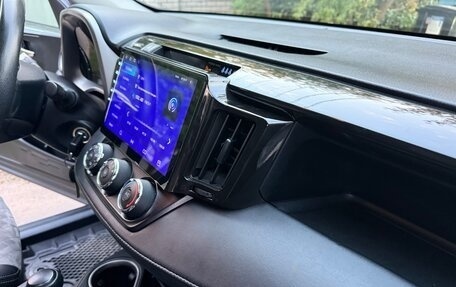 Toyota RAV4, 2015 год, 2 200 000 рублей, 32 фотография