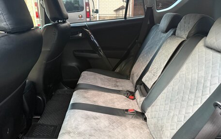 Toyota RAV4, 2015 год, 2 200 000 рублей, 40 фотография